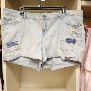 Torrid light wash jean shorts